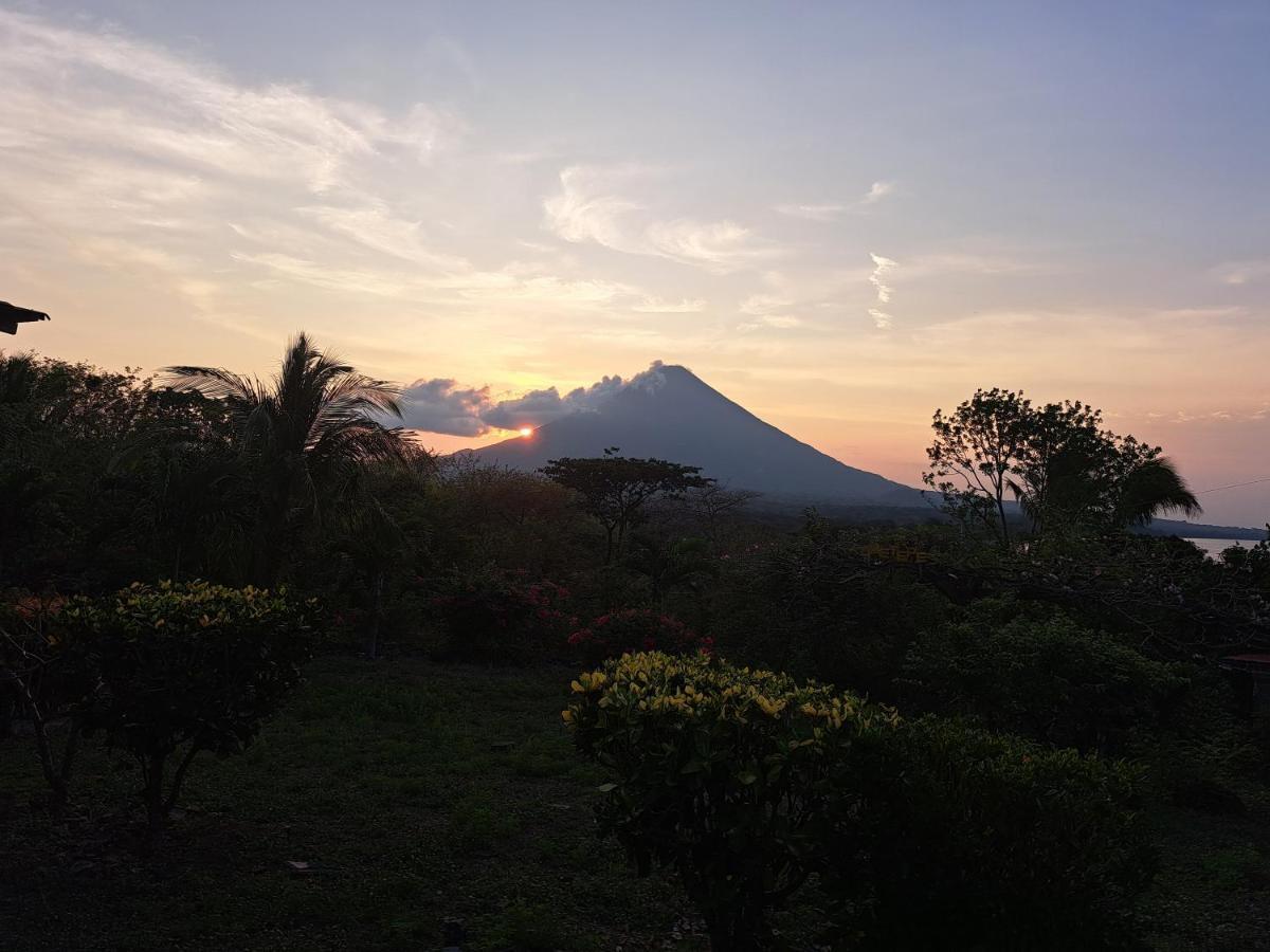 Hostel Santa Cruz Ometepe Altagracia Ngoại thất bức ảnh